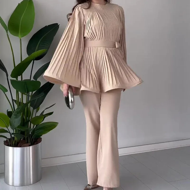 Women's New Autumn Two-piece Set Round Neck Bat-sleeved Pleated Big Swing Frenum Top Temperament Elegant Loose Straight Pants