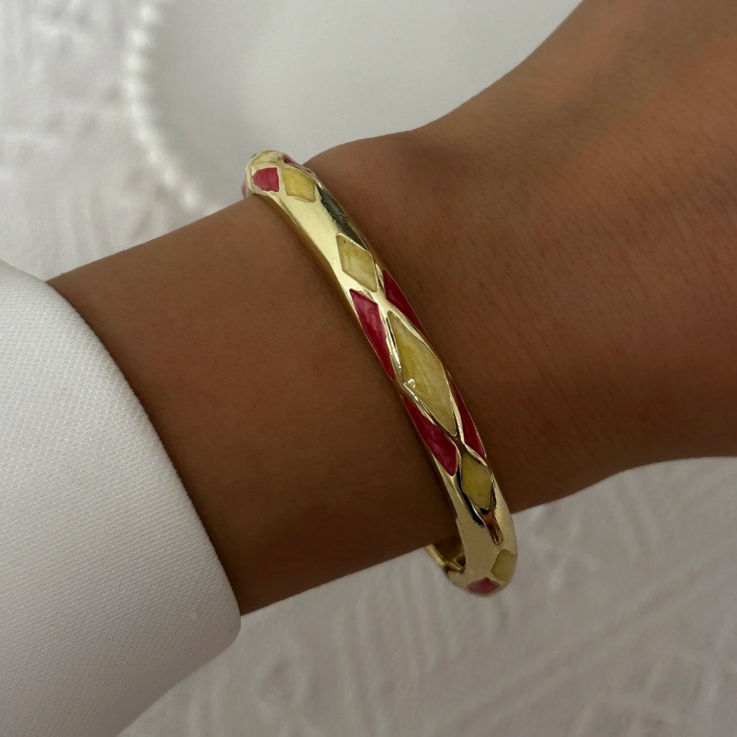 Elegant Enamel Dropped Glaze Flower Texture Bracelet For Women Retro Gold Plated Evil Eye Floral Zircon Bangle Party Jewelry