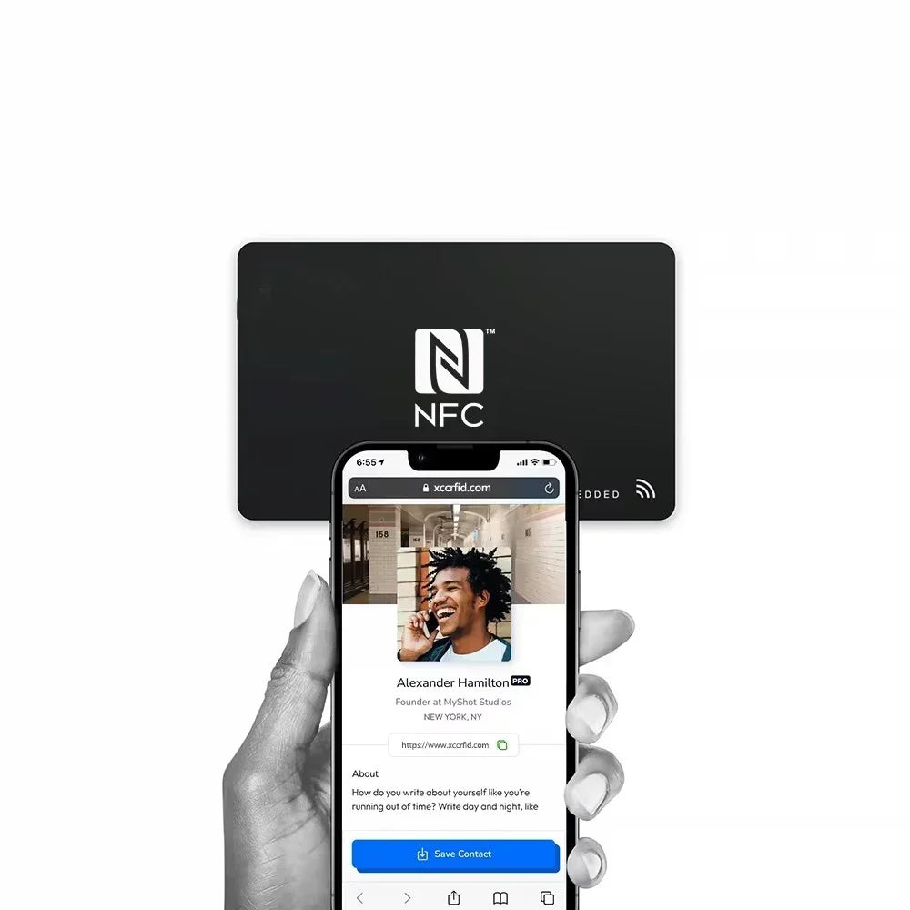 Wholesale Customized NFC Business Card Tag 213 Programmable Smart Luxury QR Code PVC VIP NFC Business Card