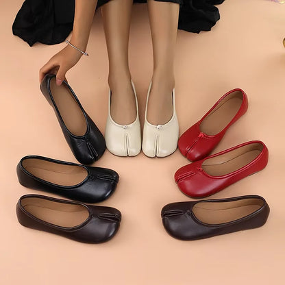 2026 New Women's Split-Toe Tabi Flats, Soft Leather Slip-On Ballet Shoes, Comfortable Casual Daily Wear Flat Shoes for Ladies
