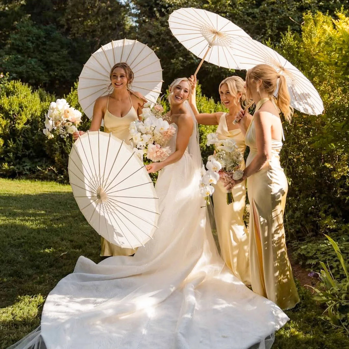 6-50Pcs 23.6/33Inches Wedding Paper Umbrellas White Parasols Bulk for Wedding Guests Bridal Party Decor Photo Props DIY Painting