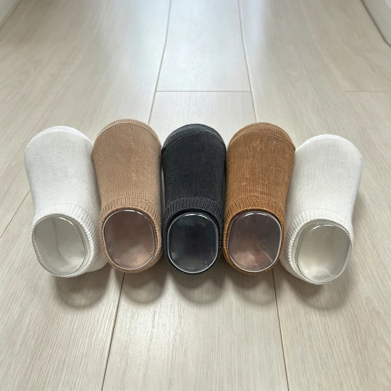 5 pairs of soft fabric baby socks in caramel color for infants and toddlers, suitable for babies aged 0-1 years, featuring boat-