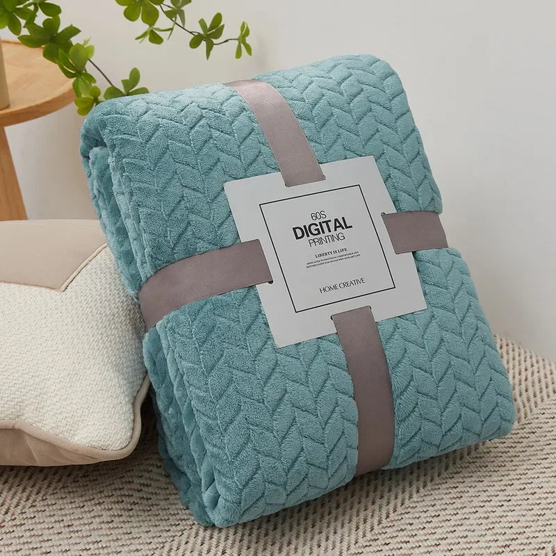 Fluffy Coral Velvet Blanket Flannel Plush Comfortable Thickened and Warm Soft Sofa Throw Blanket for Air-Conditioned Room Luxury