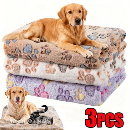 Pet Blanket Cute Dog Paw Print Blanket Pet Mat Warm Comfortable Blanket for Cat Dogs Soft Fluffy Pet Mat Flannel Dog Blanket