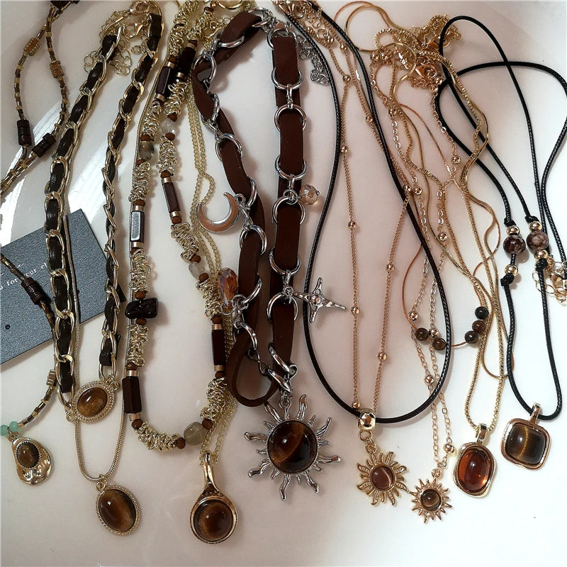Vintage Leather Brown Stone Sun Pendant Beaded Choker Clavicle Chain Necklace For Women Unique Y2K Personalized Grunge Jewelry