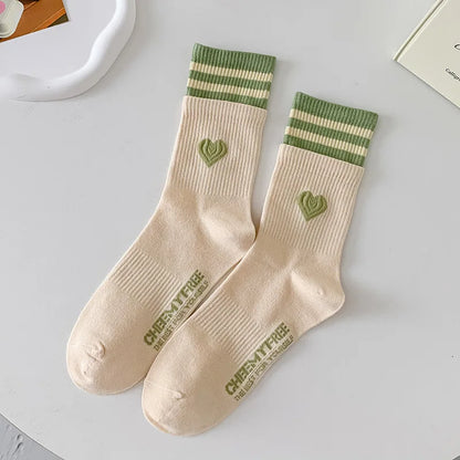 New Women Socks Cute Love With Heart Print Sock Cotton Harajuku Vintage Happy Female Dots Heart Kawaii Sox White Pink Crew Sock