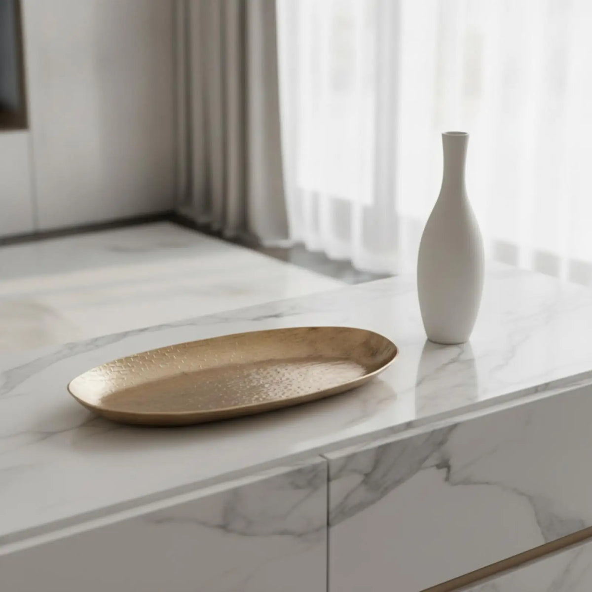 Elegant Decorative Trays Irregular Rounded Oval Metal Bowl Table Decoration Tray for Home