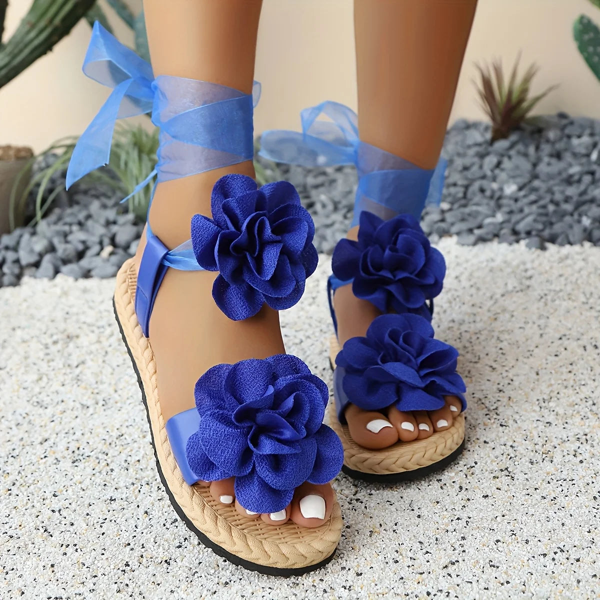 "Fairy-Style" Women's Platform Lace-Up Sandals: Adorned with Floral Accents for a Look That Is Both Cute and Elegant