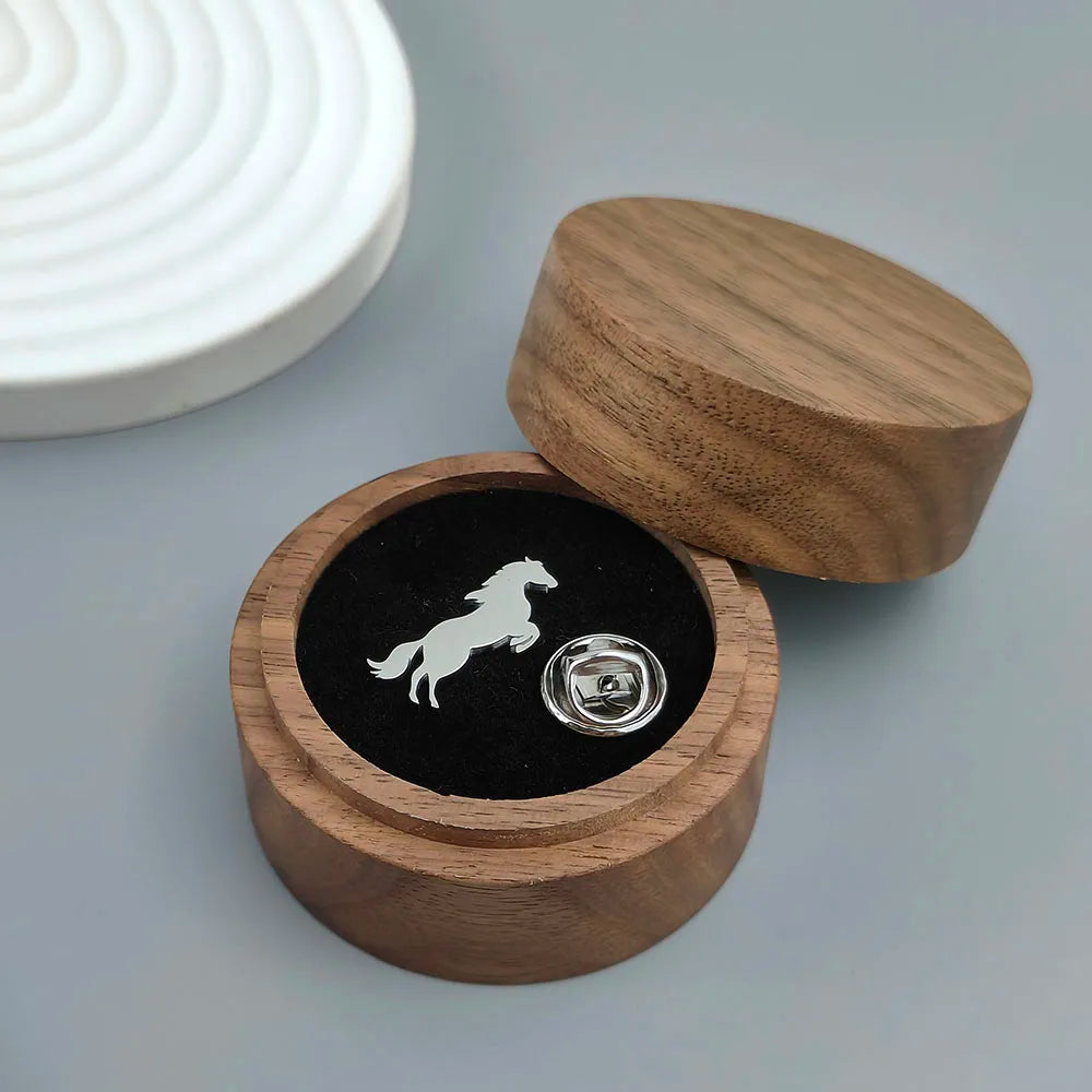 New horse gold-plated 18K stainless steel brooch, waterproof and non-fading badge set, suit lapel pin, wedding party wearing