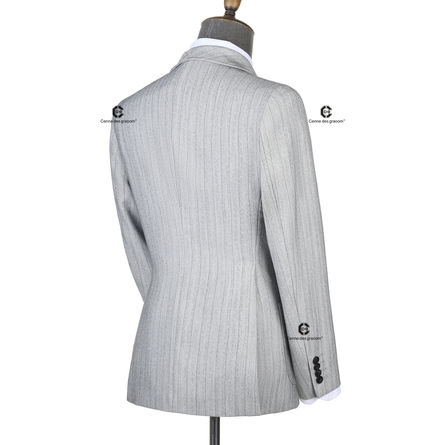 Cenne Des Graoom 2025 Light Grey Striped Double-Breasted Men Suits With Patch Pocket Tailor-Made For Office Wear Wedding Bestman
