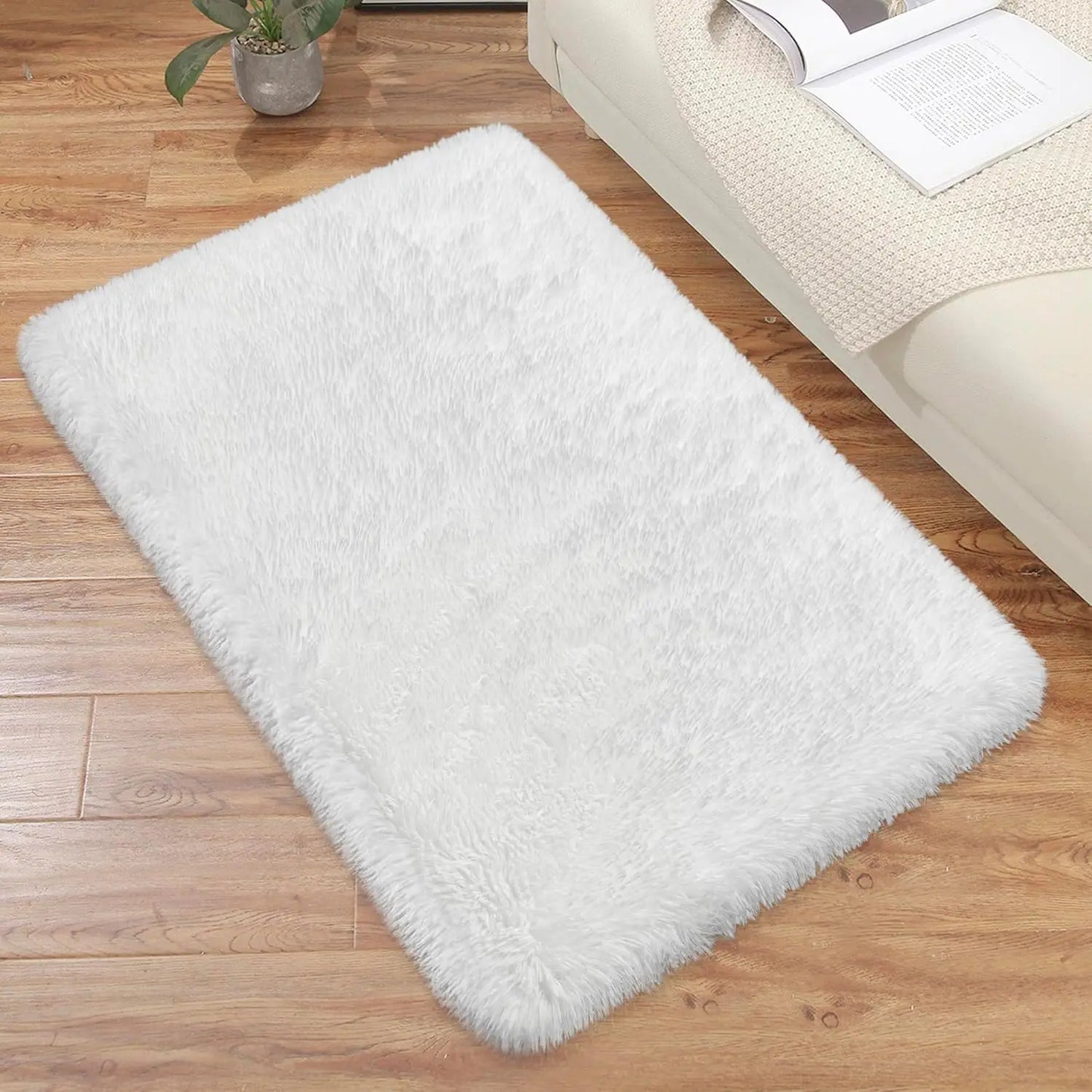 VIKAMA 50x80cm Red Wedding Carpet, Plush Bedroom Bedside Blanket, Proposal, Valentine's Day Party Decoration, Welcome Doormat
