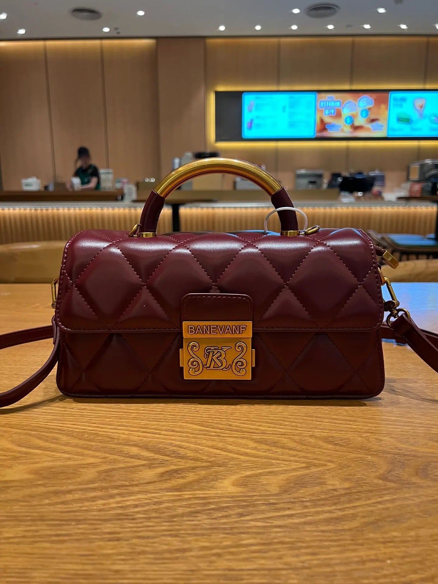 2025 New Large Capacity Diamond Grid Leather Handbag Women's Bag Crossbody Bag Elegant Sensation Single Shoulder Satchel