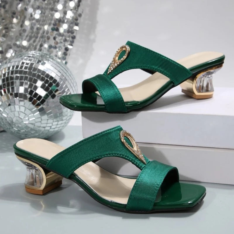 2026 New Women's Temperament Slippers Summer Round Head Open-toe Crystal Metal Buckle Anti-slip Wear-resistant Kitten Heels