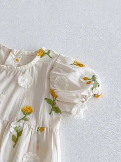 Summer baby girl embroidered three-dimensional small flower thin round neck jumpsuit, baby sweet short-sleeved jumpsuit suitable