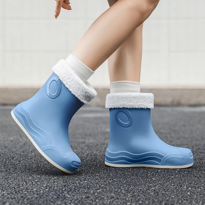 Lightweight rain boots for women, mid tube Japanese rain boots, anti slip, waterproof, wear-resistant thick soled rubber shoes,