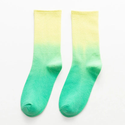 New Tie-Dye Gradient Color Crew Socks Mid-Calf Socks Unisex Fashion Daily Street Skateboard Socks Breathable Couple Sports Socks
