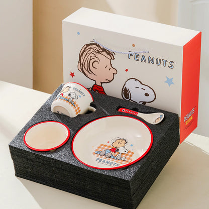 New 4Pcs Cute Cartoon Snoopy Ceramic Tableware Gift Box Set Cup Spoon Bowl Plate Heatable Beautiful Tableware Kid Birthday Gift