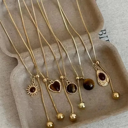 Vintage Leather Brown Stone Sun Pendant Beaded Choker Clavicle Chain Necklace For Women Unique Y2K Personalized Grunge Jewelry