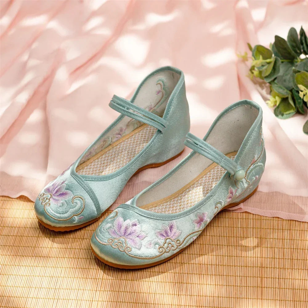 Fashion Ethnic Chinese Style Women Shoes Hanfu Single Canvas Zapatos Elegant Casual Vintage Woman Embroidered Cloth Shoes