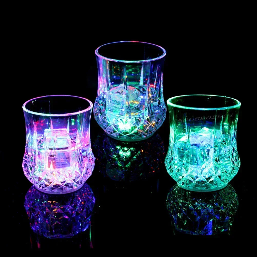 Wine Automatic Luminous Cup Water Beverage Pineapple Glass Red Wine Beer Whiskey Glass New LED Flashing Glass Party Decor Supply