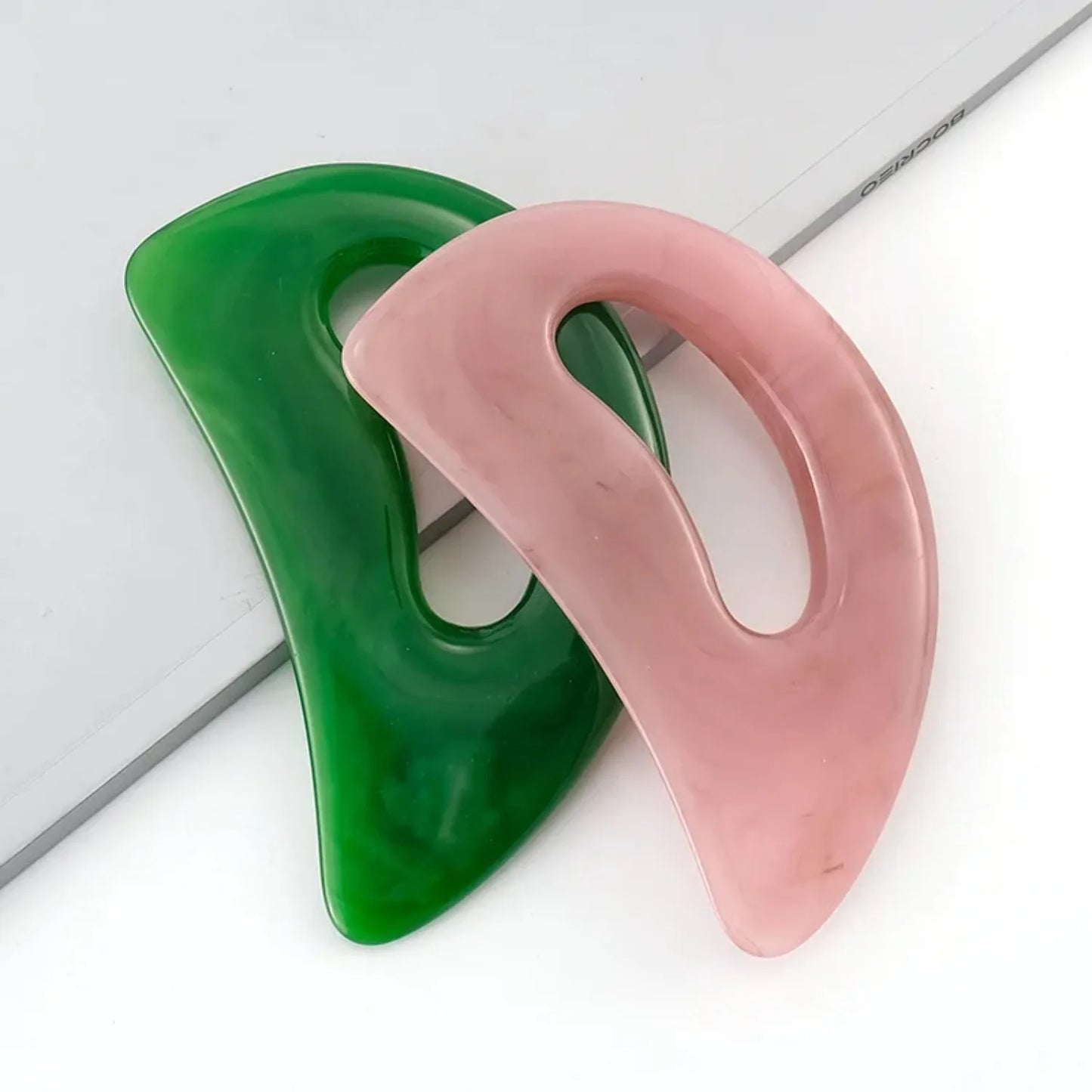 Resin Body Gua Sha Massage Tool Neck Back Massager Body Leg Foot Guasha Scraping Acupuncture Tool Resin Guasha Board