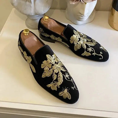 2026 New Loafers Men Fashion Black Imitation Suede Gold Embroidery Flower Business Casual Shoes Sapatos Para Hombre
