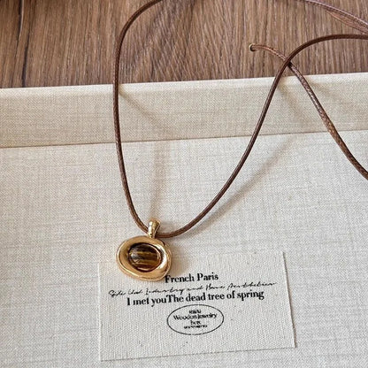 Vintage Leather Brown Stone Sun Pendant Beaded Choker Clavicle Chain Necklace For Women Unique Y2K Personalized Grunge Jewelry