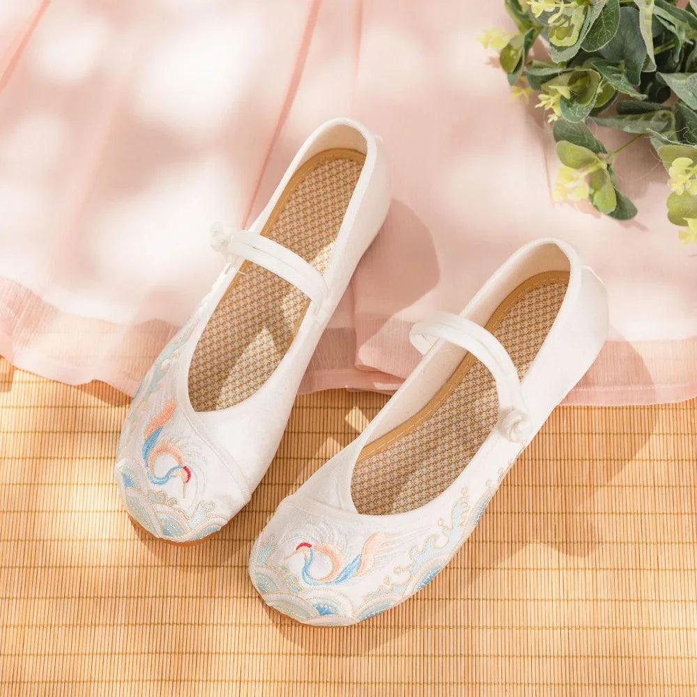 Embroidery Old Beijing Cloth Shoes Streetwear Embroidery Casual Vintage Cheongsam Autumn Sneakers Women Shoes Ethnic Style