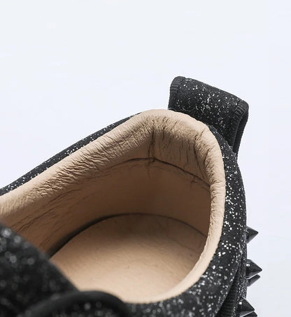 New Fashion Silver Trainers Glitter Spiky Shoes Men Lace Up Sneakers Low Top Shoes Red Sole Man Designer Sneaker With Spikes