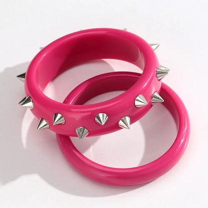 Fashion Pink Acrylic Rivets Round Bangle Bracelets for Women Novelty Geometric Chunky Cuff Bangles Y2K Jewelry Gifts Accessory