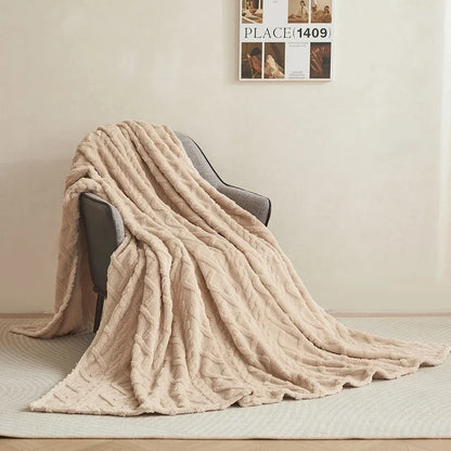 Fluffy Coral Velvet Blanket Flannel Plush Comfortable Thickened and Warm Soft Sofa Throw Blanket for Air-Conditioned Room Luxury