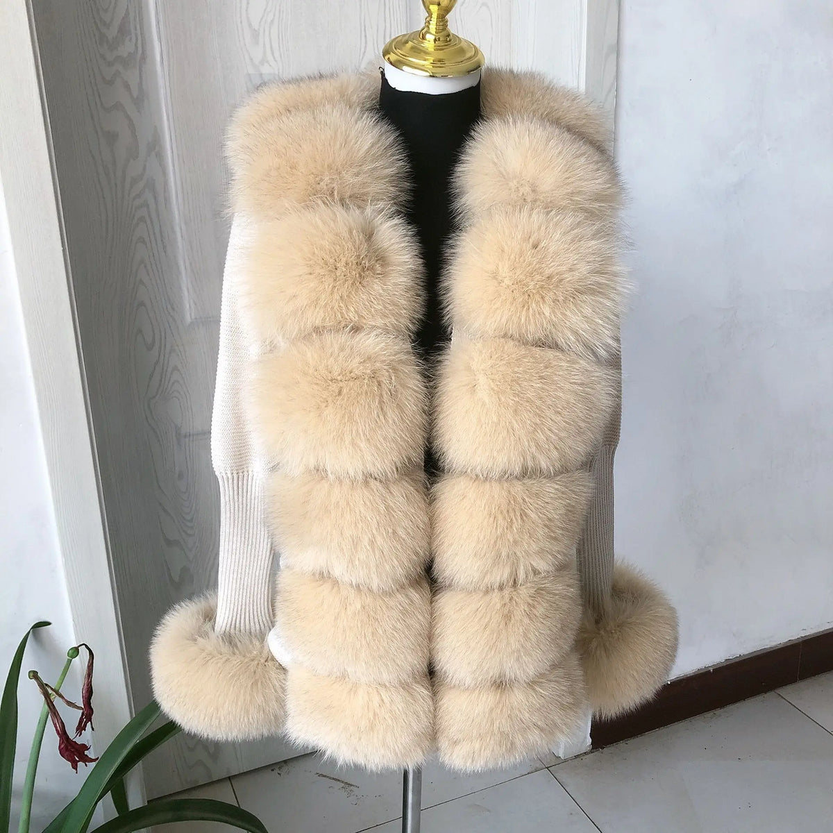 Women's Real Fox Fur Cardigan Jacket Spring and Autumn with Knitted Sweaters and Real Fox Fur Collar Women Raccoon Fur Cardigan