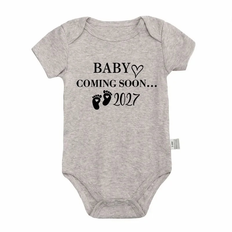 Baby Coming Soon 2027 Baby Bodysuit Pregnancy Announcement Onesie Short Sleeve Cotton Newborn Outfit Baby Reveal Photo Prop