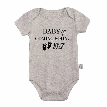 Baby Coming Soon 2027 Baby Bodysuit Pregnancy Announcement Onesie Short Sleeve Cotton Newborn Outfit Baby Reveal Photo Prop