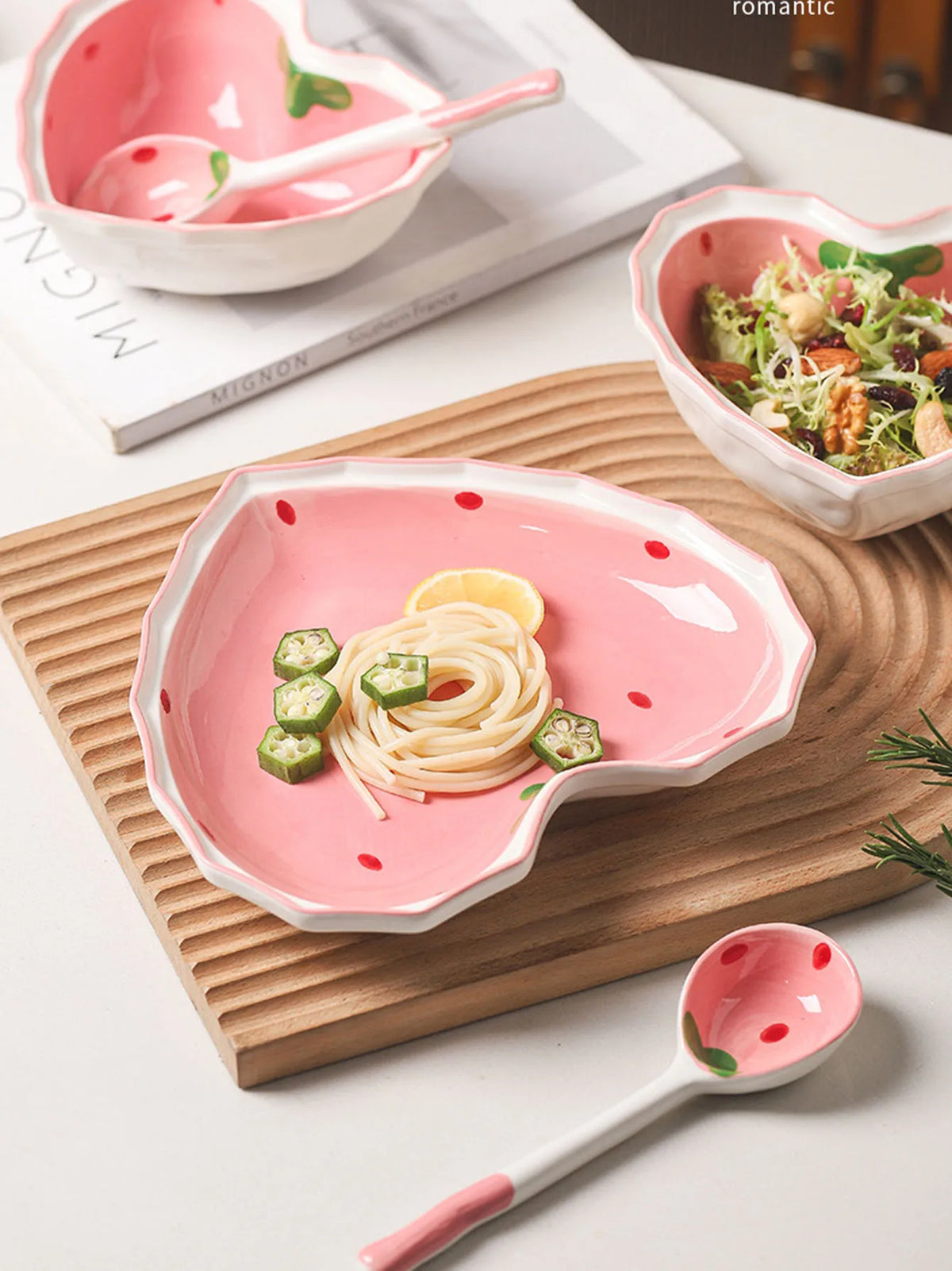 3pcs Strawberry Bowl Spoon Plate Set Beautiful Girl Heart Bowl Salad Bowl Dessert Household Tableware