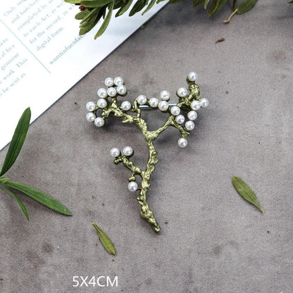 Creative Handmade Exquisite Green Plant Brooch Corsage Woman Retro Pearl Brooches Coat Accessories Jewelry