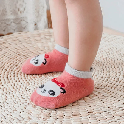 6 pairs of boys and girls' anti slip socks with cute cartoon animal patterns, comfortable and breathable baby floor socks