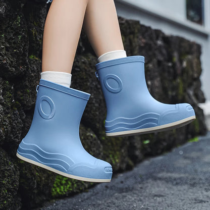 Lightweight rain boots for women, mid tube Japanese rain boots, anti slip, waterproof, wear-resistant thick soled rubber shoes,