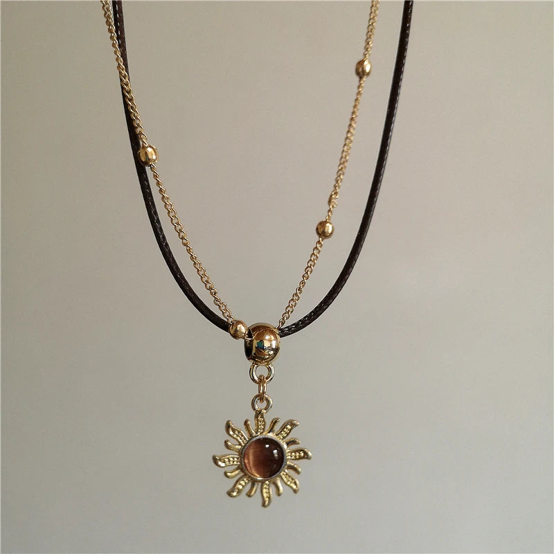Vintage Leather Brown Stone Sun Pendant Beaded Choker Clavicle Chain Necklace For Women Unique Y2K Personalized Grunge Jewelry