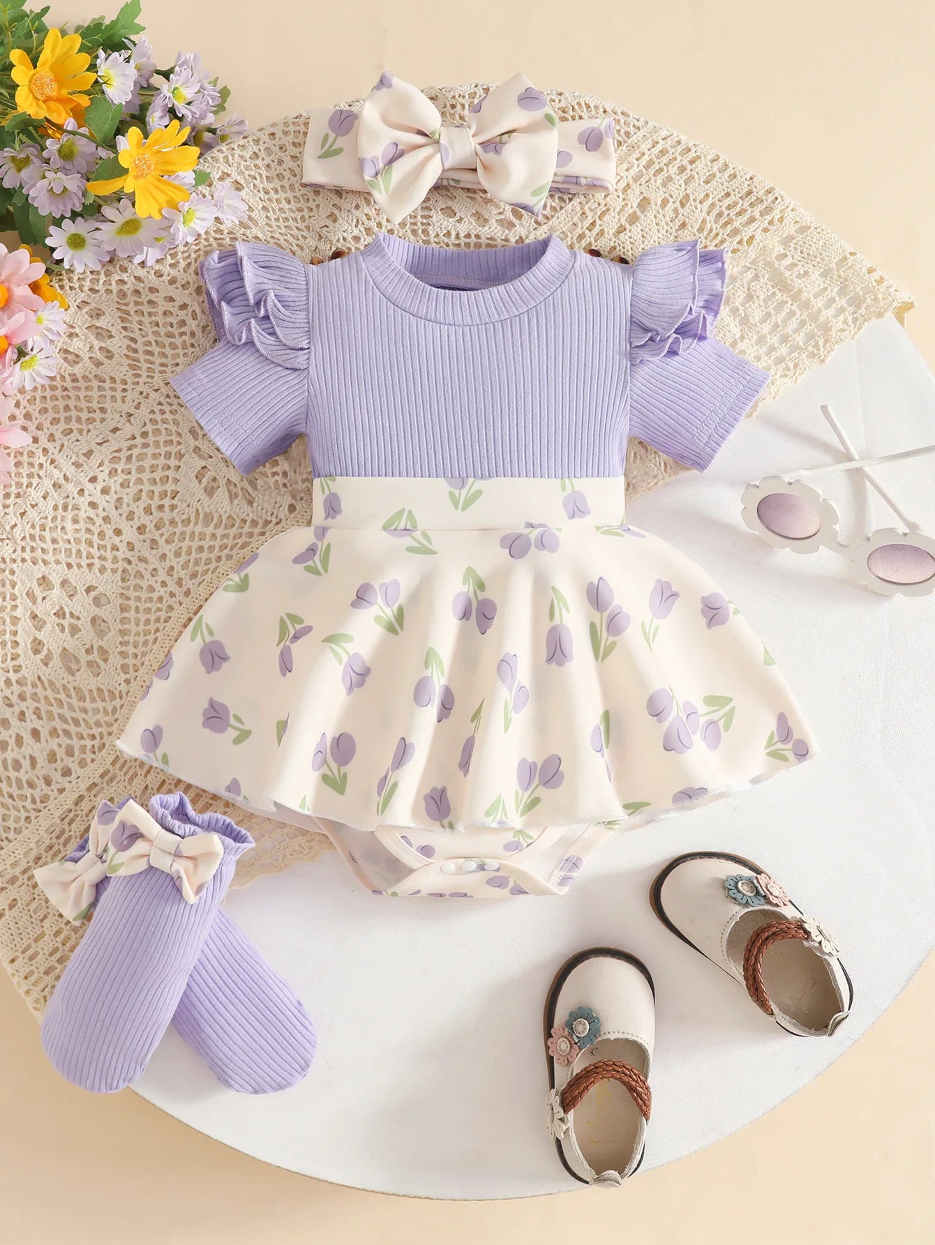 Baby Girl Bodysuit Dresses Short Sleeve Heart Shape Bow Romper Infants Onesies With Socks Headband 3pcs Sets For Newborn Girls