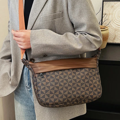 Neutral style bag with a combined design for men and women, suitable for travel. PU cross-body bag.