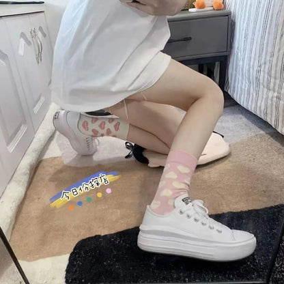 New Women Socks Cute Love With Heart Print Sock Cotton Harajuku Vintage Happy Female Dots Heart Kawaii Sox White Pink Crew Sock