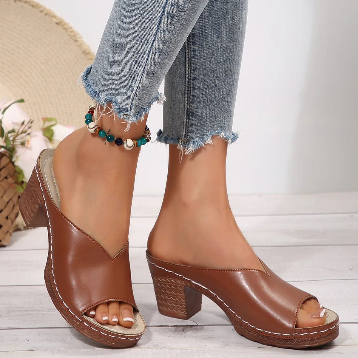 Women's Open-Toe High-Heel Slippers Summer New Fashion Outdoor Wear Slip-On Shoes 36-43 Sizes Polyurethane Upper Cushioning