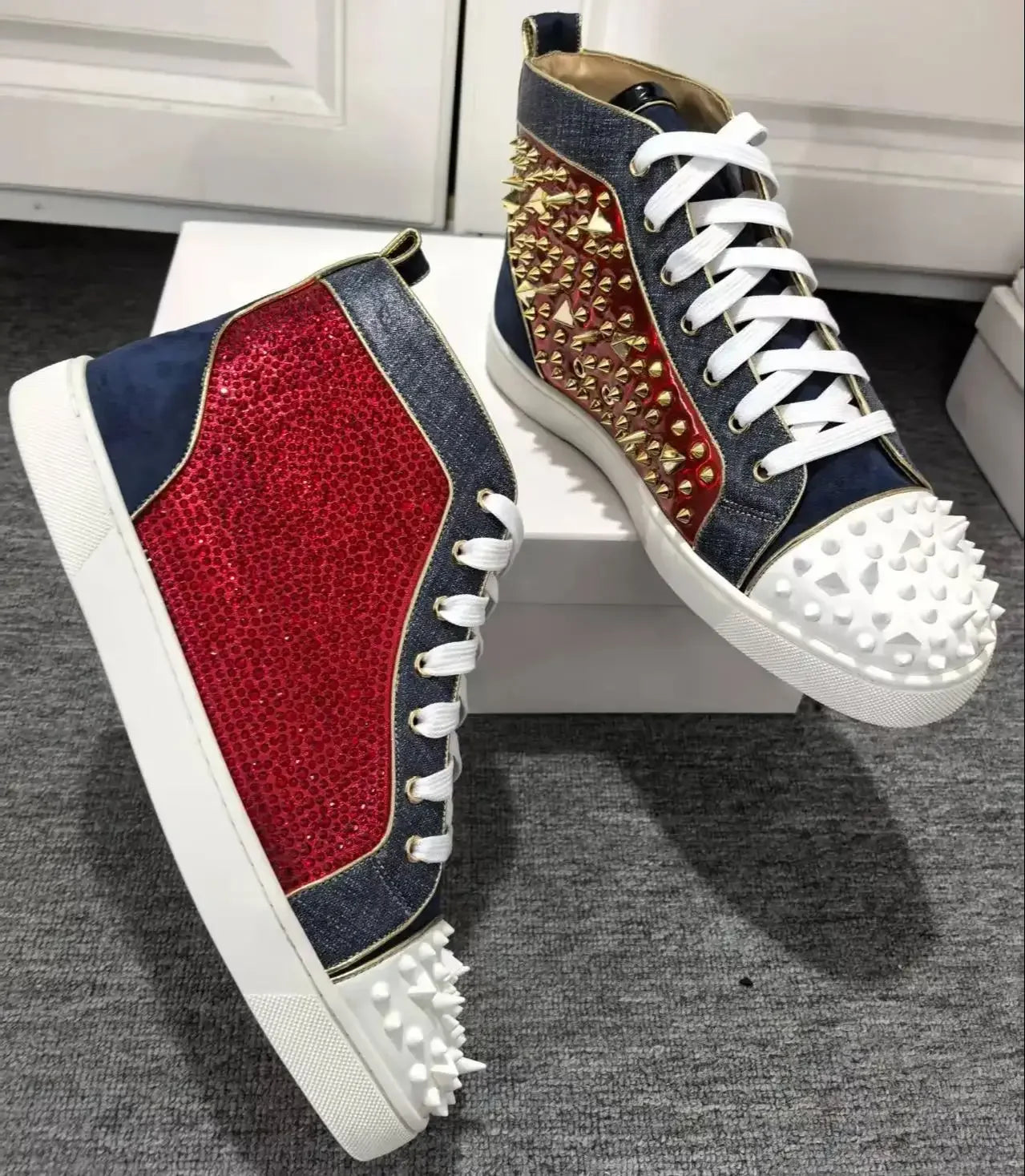 Red Rhinestones Gold Metal Rivets Men's Casual Sports Shoes Round Toe Lace-Up Thick Flat Sole High-Top Sneakers Male Patchwork