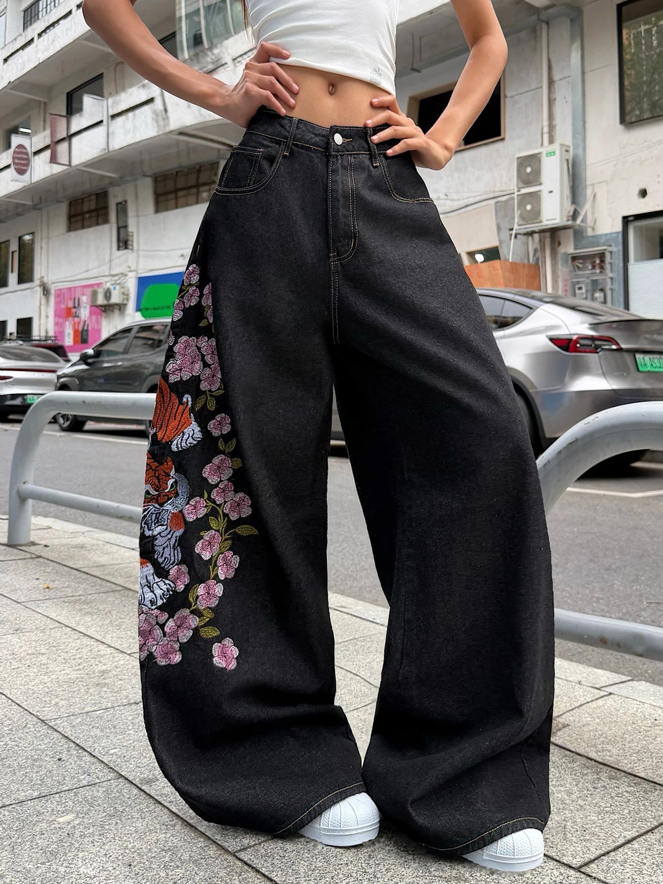 American Retro Tiger Flower Embroidered Black Loose Wide-Leg Jeans For Women, Street Hip-Hop Fashionable And Versatile Trousers