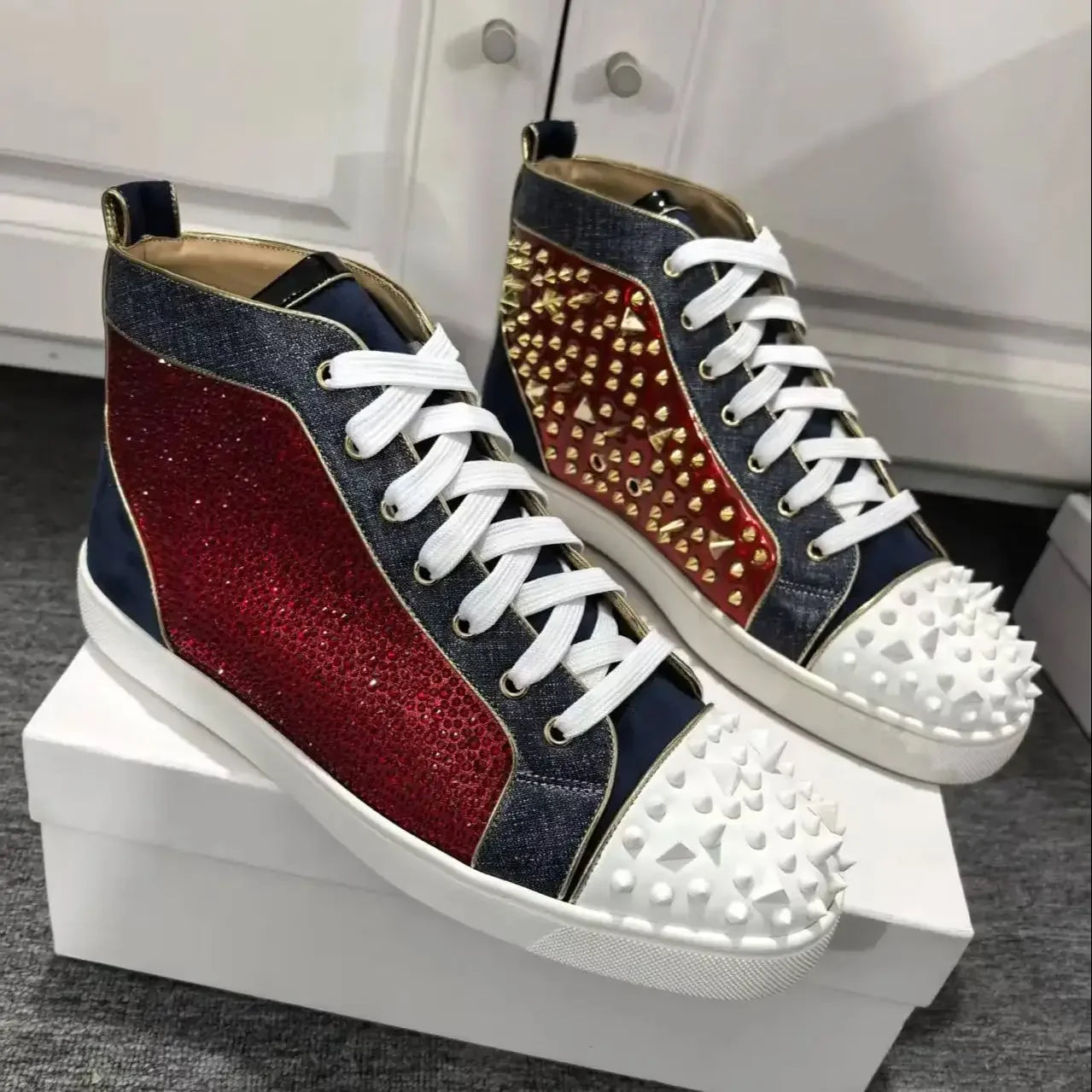 Red Rhinestones Gold Metal Rivets Men's Casual Sports Shoes Round Toe Lace-Up Thick Flat Sole High-Top Sneakers Male Patchwork