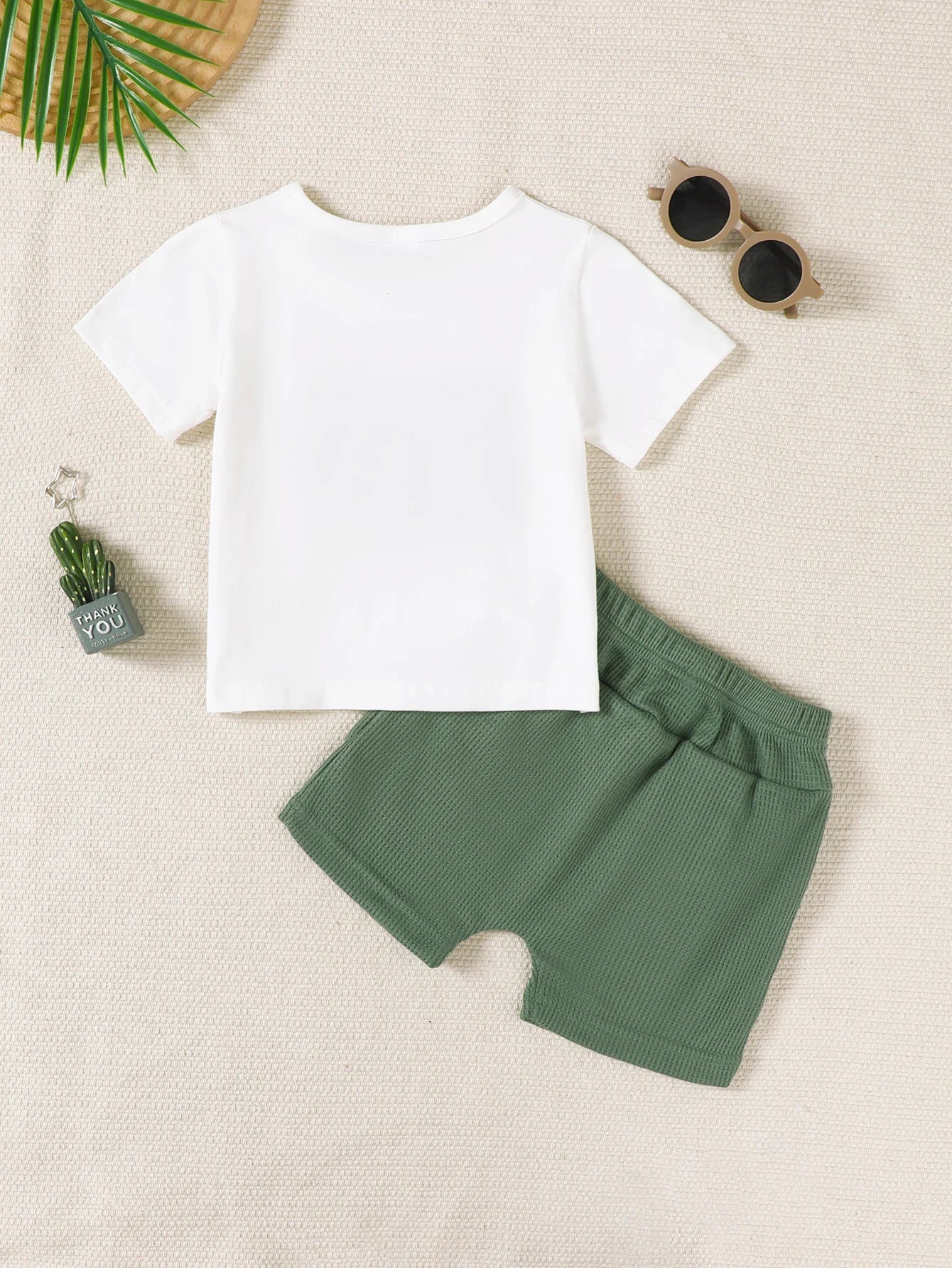 2Pcs Baby Boy Set Mom's Boy Letter Pattern Short Sleeve+Shorts Set Suitable for 0-3 Year Old Boys Summer Sports and Leisure Set