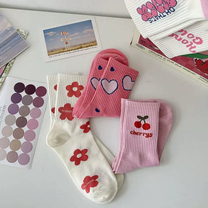 5 Pairs of Women's Summer Ins Trendy Sweat-Absorbent Spring and Autum Cute Heart Flower Letter Socks for Women