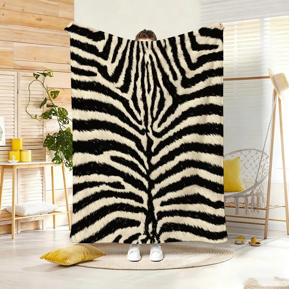 Fashion Animal Print Throw Lightweight 240g Flannel Blanket Soft Skin-friendly for Summer Cooling
