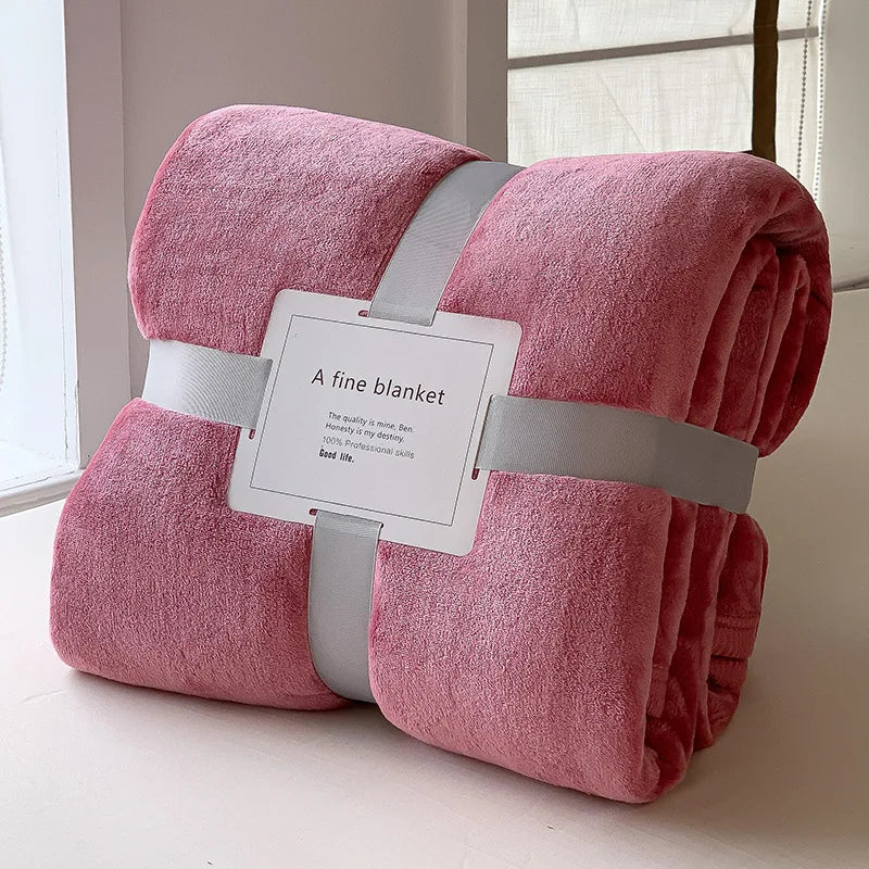 Luxury Flannel Travel Blanket for Airplane Lightweight Office Nap Soft Blanket Non-shedding and Colorfast Multi-purpose Blankets